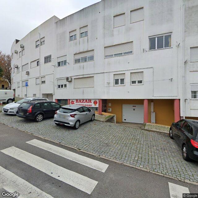 As dezenas de novas lavagens de contentores em Portalegre e o silêncio sobre quantas turmas fecharam na última década